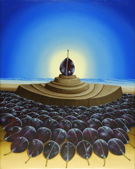 In the center of the painting is a plum. This plum stands on a rock pedestal and is obviously honored or worshiped by a multitude of other like-minded plums. Behind the plum there is a source of light that is also part of the sky. The light source makes the plum seem downright divine. Who or what is this upper plum? Who is behind the anonymous mass of the lower plums? There are certainly many interpretations here ... The painting has a custom-made model frame.